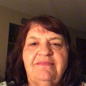 Meet your Posher, Elaine